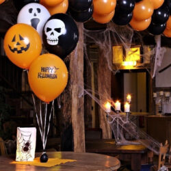 interior-halloween-balloon-decor