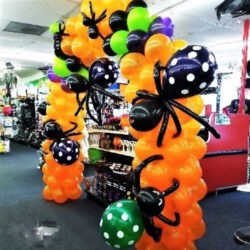 halloween-balloon-arch-indoor-fasoulides