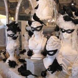 halloween-masks-decor