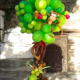 Δέντρο από Μπαλόνια σε Εξωτερικό Χώρο